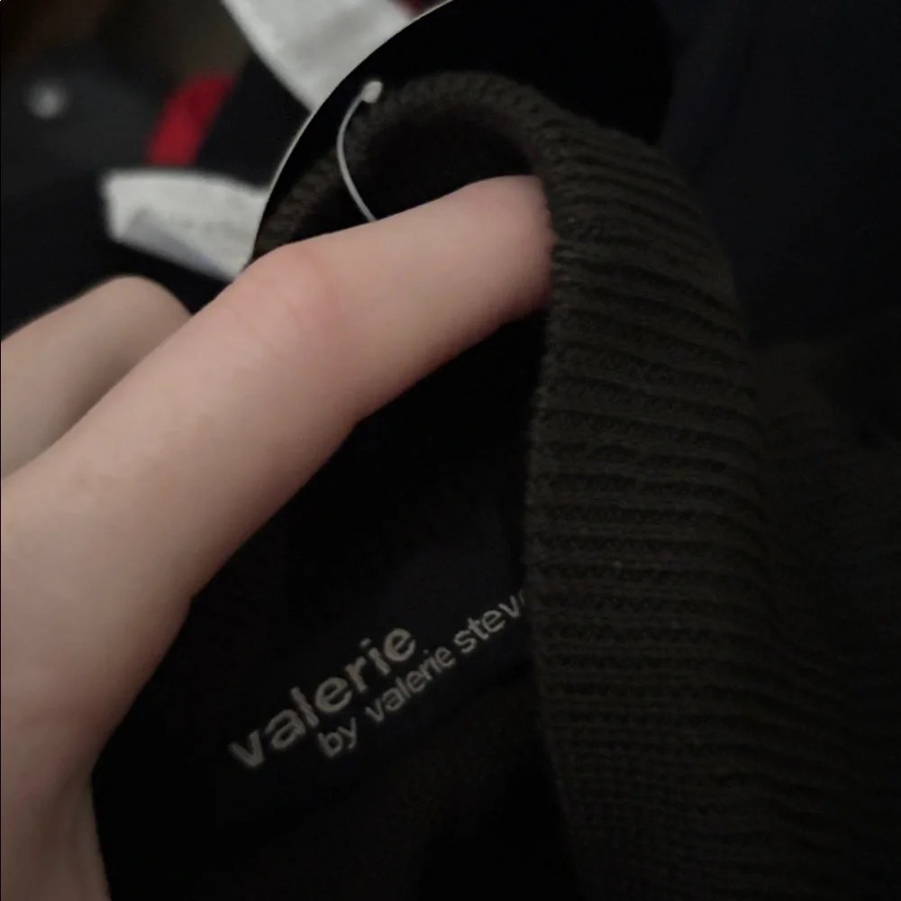 Top - Picture 3 of 3